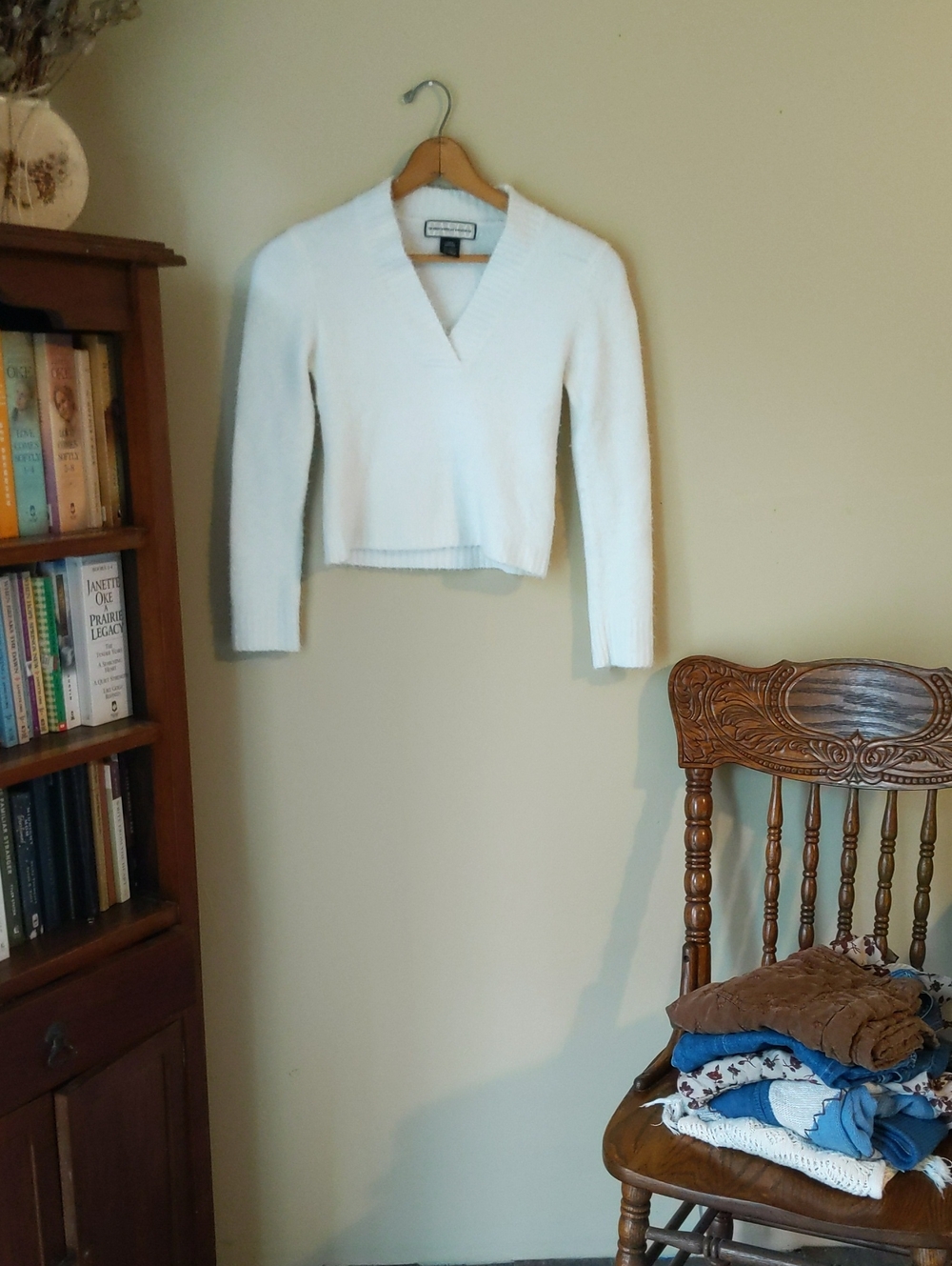 VTG Classic Cream Women's Sweater